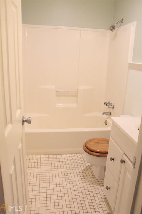 527 Hickory, Forsyth, GA 31029 photo 13
