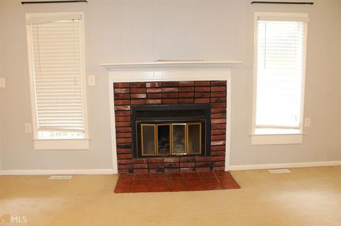 527 Hickory, Forsyth, GA 31029 photo 6