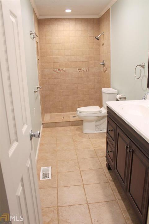 527 Hickory, Forsyth, GA 31029 photo 10