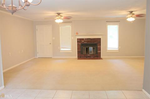 527 Hickory, Forsyth, GA 31029 photo 4