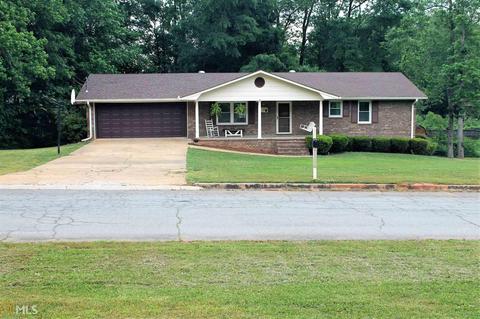 105 Bartlett Cir, Bowdon, GA 30108 photo 1