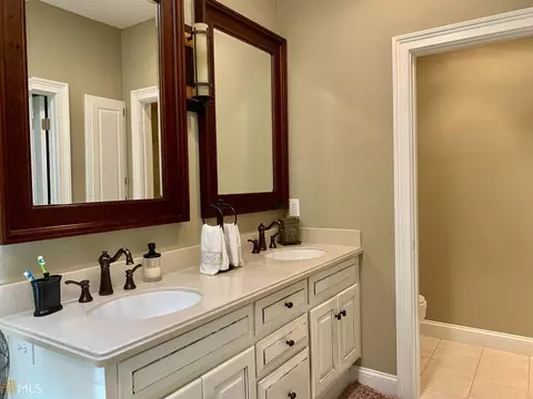 228 E Yorktown Dr, Lagrange, GA 30240 photo 9