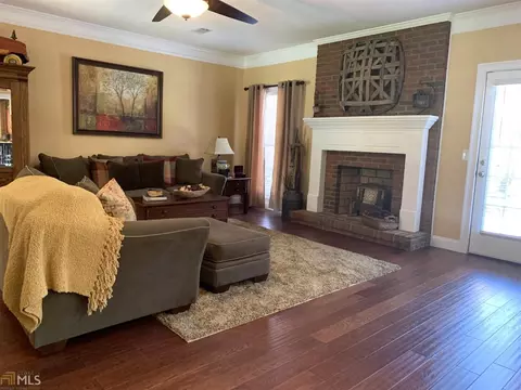 228 E Yorktown Dr, Lagrange, GA 30240 photo 3