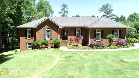 228 E Yorktown Dr, Lagrange, GA 30240 photo 1