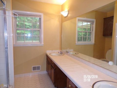 2620 Michael Cir, Duluth, GA 30096 photo 12