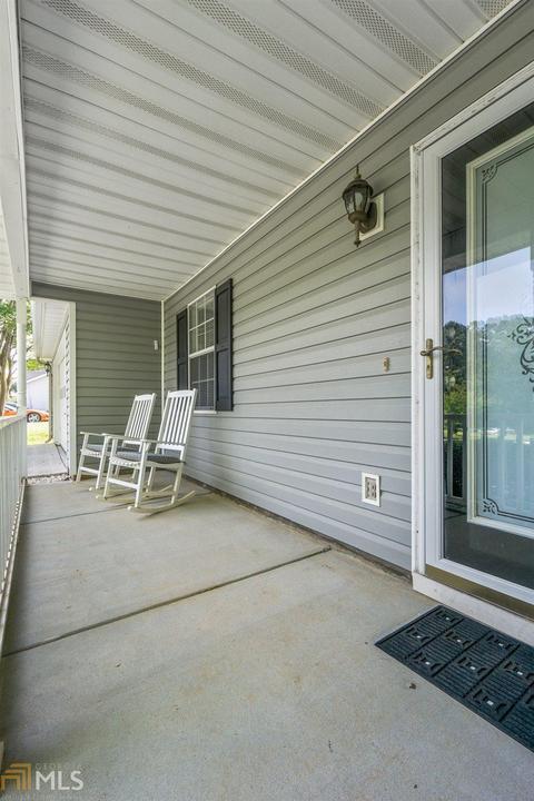 128 Greenleaf Dr, Hampton, GA 30228 photo 4