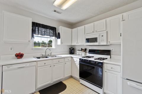 128 Greenleaf Dr, Hampton, GA 30228 photo 9