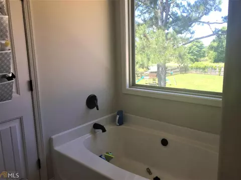 231 Arrowhead Trl, Jefferson, GA 30549 photo 17