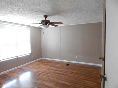 314 Centennial Dr, Byron, GA 31008 photo 2