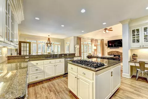5990 Ettington Dr, Suwanee, GA 30024 photo 9