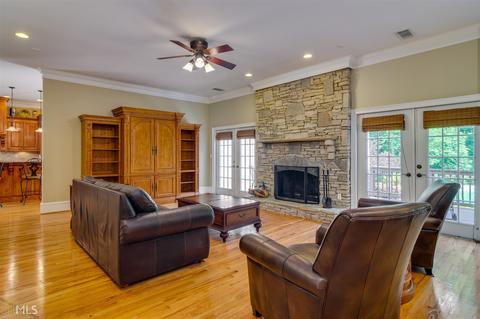 206 Stream Side Dr, Pendergrass, GA 30567 photo 10