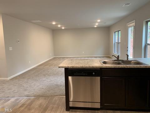 3516 Topaz Ter, Rex, GA 30273 photo 7