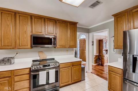 1095 Pebble Bend Dr, Grayson, GA 30017 photo 11