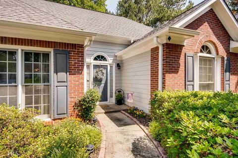 1095 Pebble Bend Dr, Grayson, GA 30017 photo 2