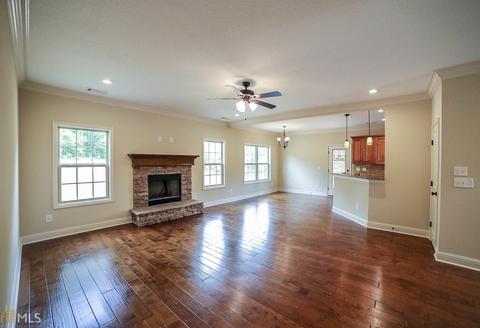 129 Johns Way, Commerce, GA 30529 photo 8