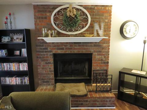 1541 E Tugalo St, Toccoa, GA 30577 photo 4