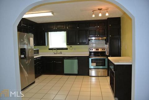 3213 Glen Hollow Dr, Rex, GA 30273 photo 9