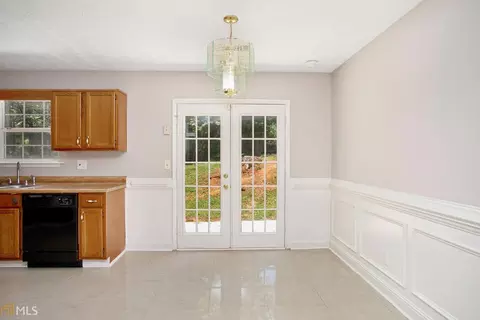 70 Summer Ln, Covington, GA 30016 photo 8