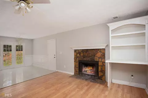 70 Summer Ln, Covington, GA 30016 photo 3
