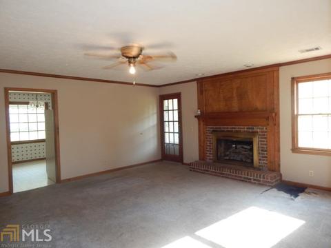207 Merrill Dr, Lagrange, GA 30241 photo 3