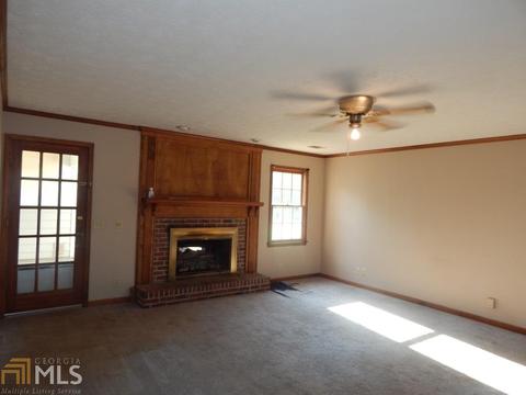 207 Merrill Dr, Lagrange, GA 30241 photo 4