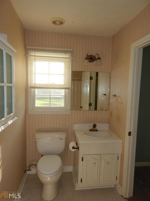 207 Merrill Dr, Lagrange, GA 30241 photo 9