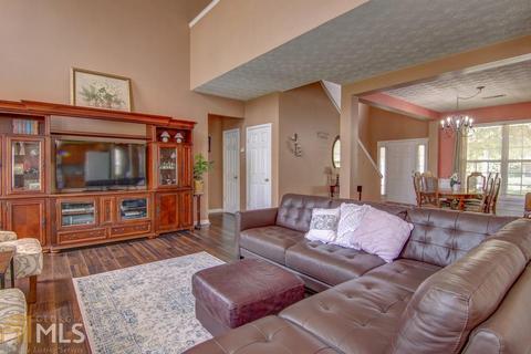 1028 Maple Leaf Dr, Mcdonough, GA 30253 photo 9
