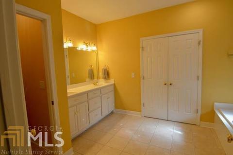 875 Streamside Dr, Mcdonough, GA 30252 photo 9