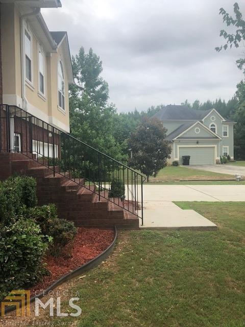 6818 Oakleigh Trl, Rex, GA 30273 photo 3