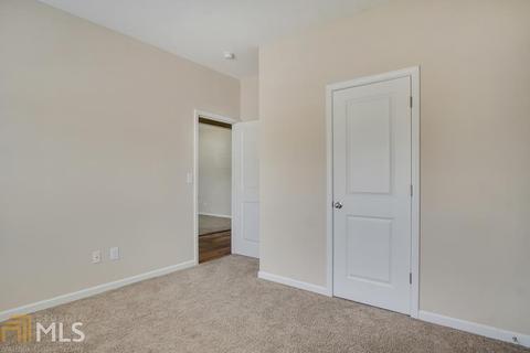 6087 Semaphore Rdg, Rex, GA 30273 photo 5
