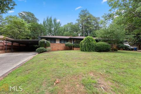 5652 Sequoia Dr, Forest Park, GA 30297 photo 2