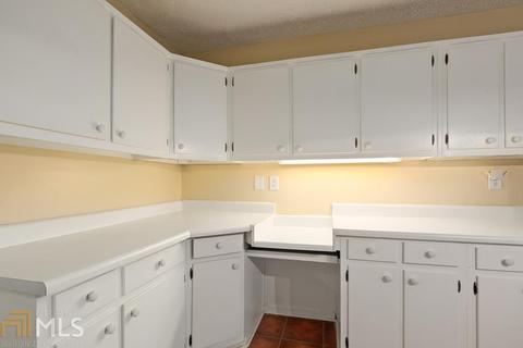 5652 Sequoia Dr, Forest Park, GA 30297 photo 15