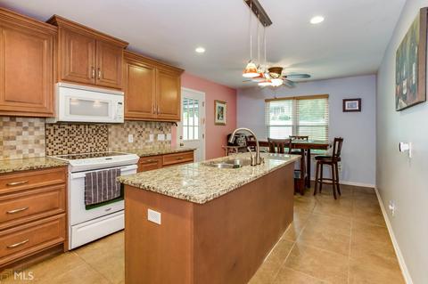 5016 Farmbrook Ln, Gainesville, GA 30507 photo 11