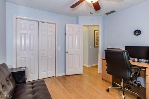 5016 Farmbrook Ln, Gainesville, GA 30507 photo 6