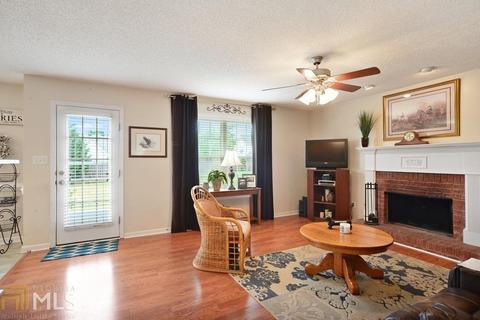 136 Moss Pointe Dr, Mcdonough, GA 30253 photo 10