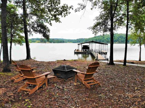 117 Cleveland Dr, Toccoa, GA 30577 photo 5