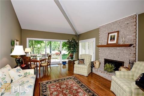 4002 Columns Dr, Marietta, GA 30067 photo 12