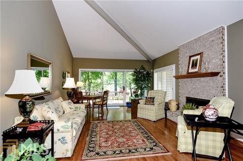 4002 Columns Dr, Marietta, GA 30067 photo 13