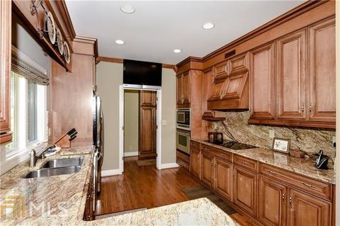 4002 Columns Dr, Marietta, GA 30067 photo 5