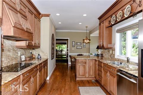 4002 Columns Dr, Marietta, GA 30067 photo 18