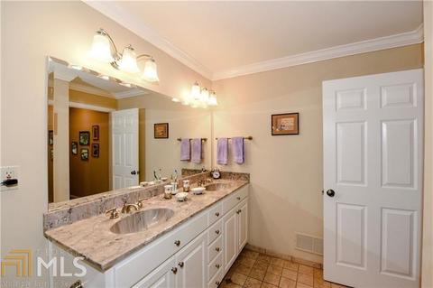 4002 Columns Dr, Marietta, GA 30067 photo 9