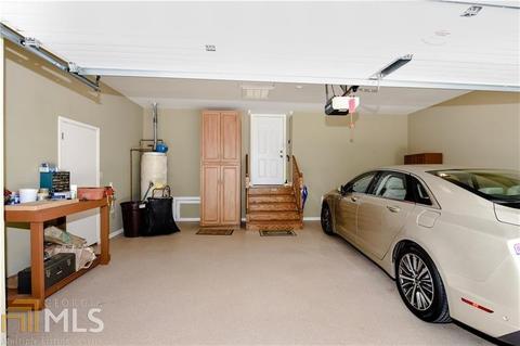 4002 Columns Dr, Marietta, GA 30067 photo 10