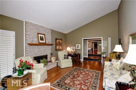 4002 Columns Dr, Marietta, GA 30067 photo 14