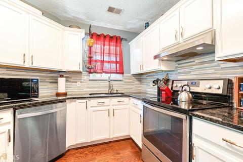 685 Mountainview Dr, Covington, GA 30016 photo 9