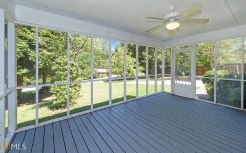552 Dooley Dr, Toccoa, GA 30577 photo 4