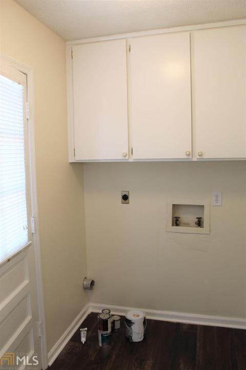 402 Camelot Dr, Lagrange, GA 30241 photo 9