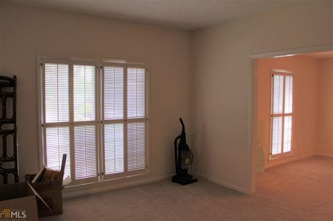 402 Camelot Dr, Lagrange, GA 30241 photo 4
