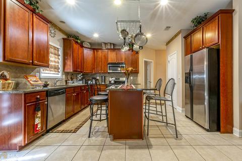 8101 N Links Dr, Covington, GA 30014 photo 12