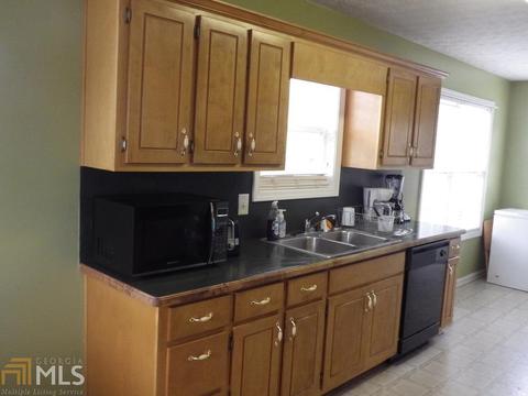 70 Blue Jay Dr, Covington, GA 30016 photo 9