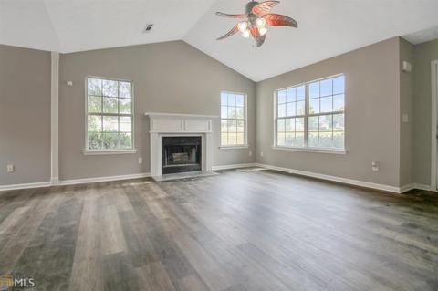 212 Hyannis Dr, Jackson, GA 30233 photo 3